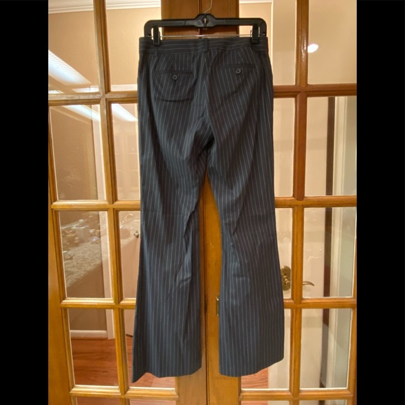 MODAInternational NWT Gray pinstripe pant SZ 4 - Picture 2 of 4